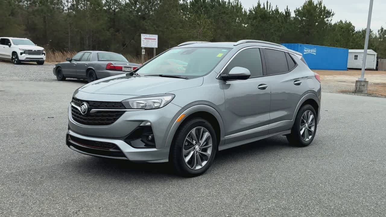 Used 2023 Buick Encore GX Select w/ Sport Touring Package FWD image 4