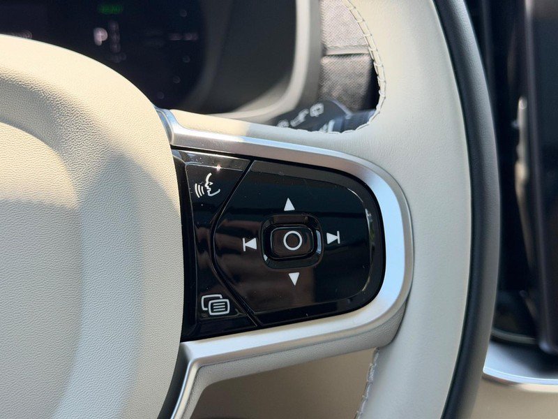 New 2026 Volvo XC90 T8 Ultra w/ Lounge Package AWD/4WD image 12
