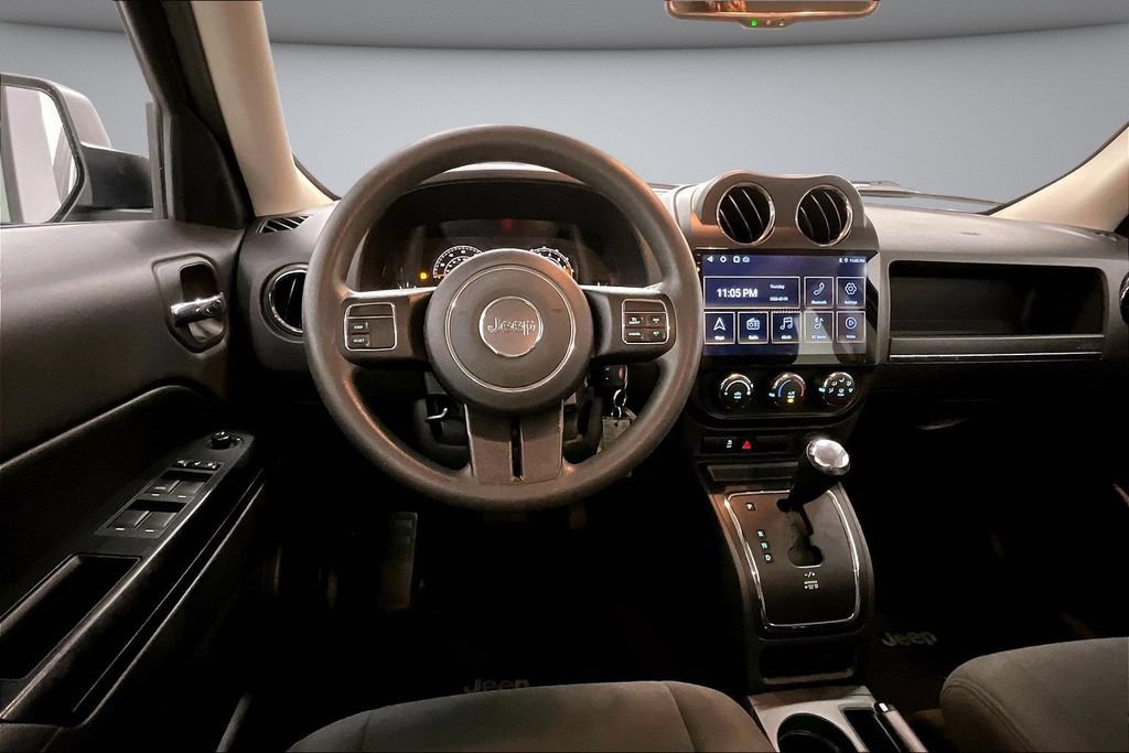 Used 2017 Jeep Patriot Sport w/ Power Value Group FWD image 8