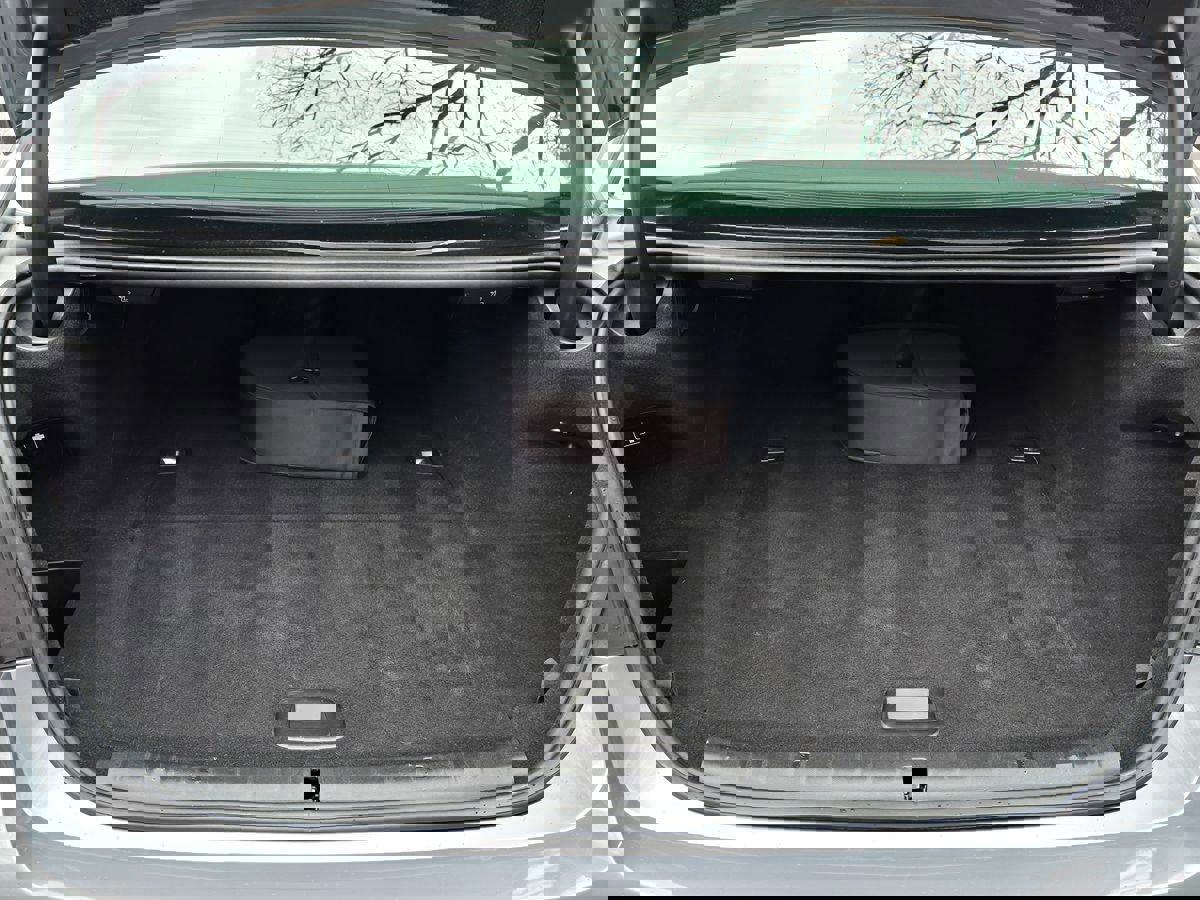 Used 2023 BMW 530e xDrive w/ Premium Package image 56