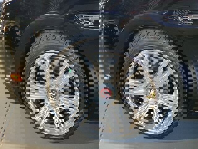 Used 2015 Bentley Flying Spur V8 image 17