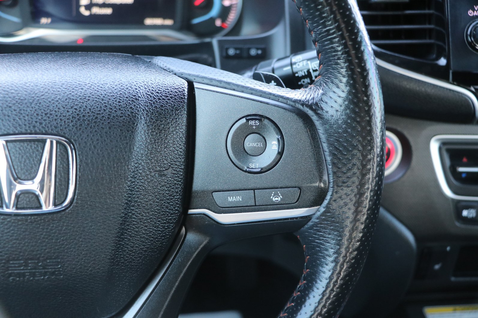 Used 2022 Honda Pilot TrailSport image 19
