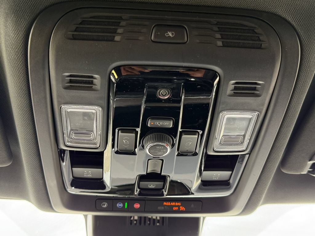 New 2026 Chevrolet Tahoe High Country AWD/4WD image 19