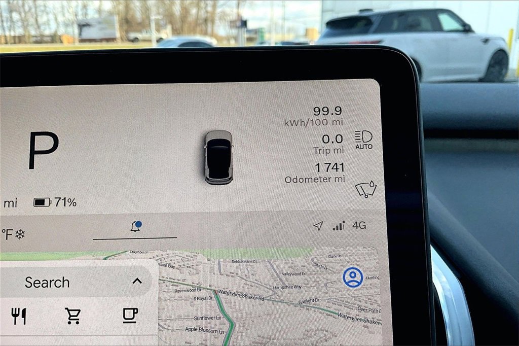 Used 2025 Volvo EX30 Plus w/ Climate Package image 12