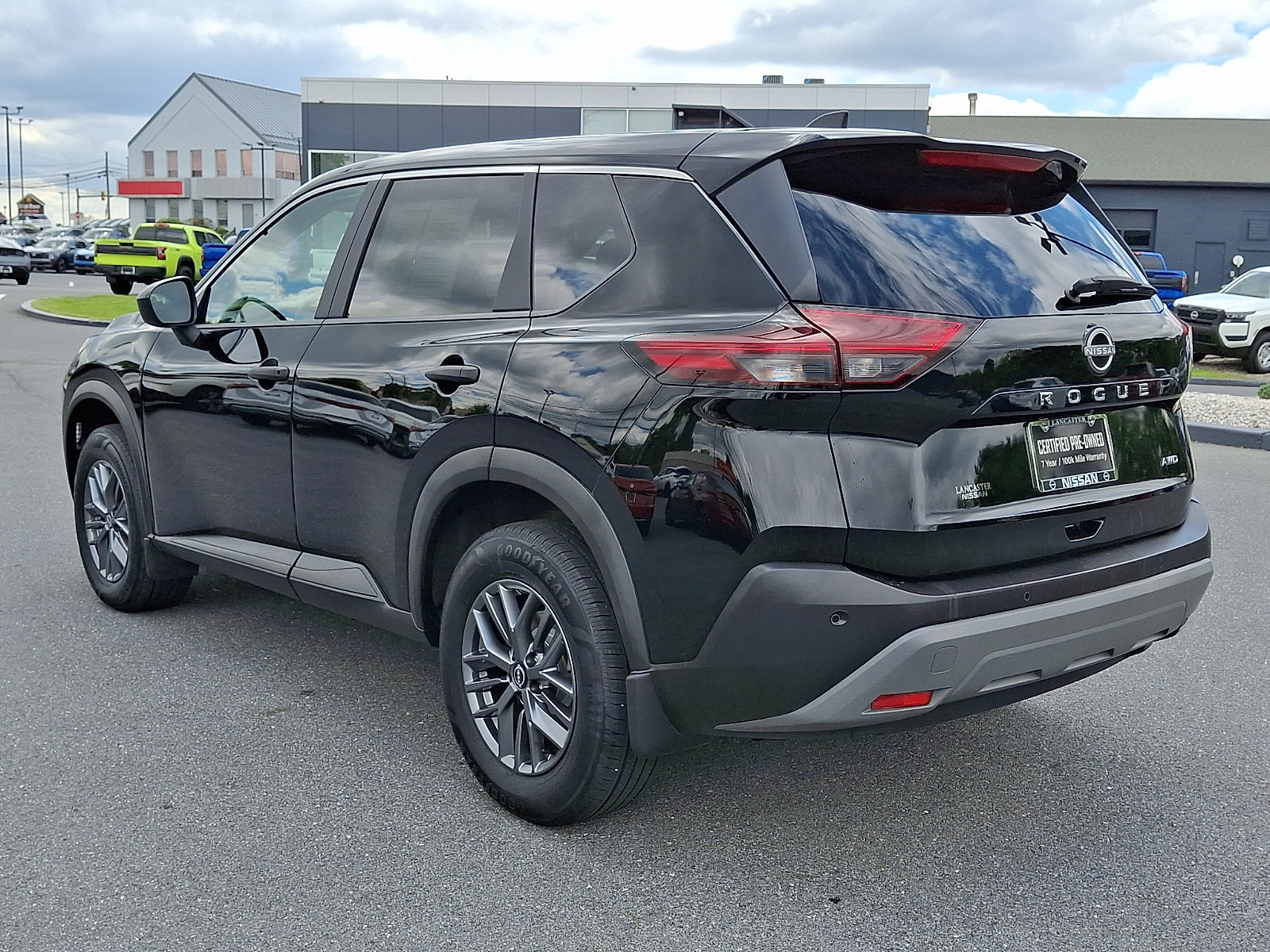 Certified 2023 Nissan Rogue S AWD/4WD image 5