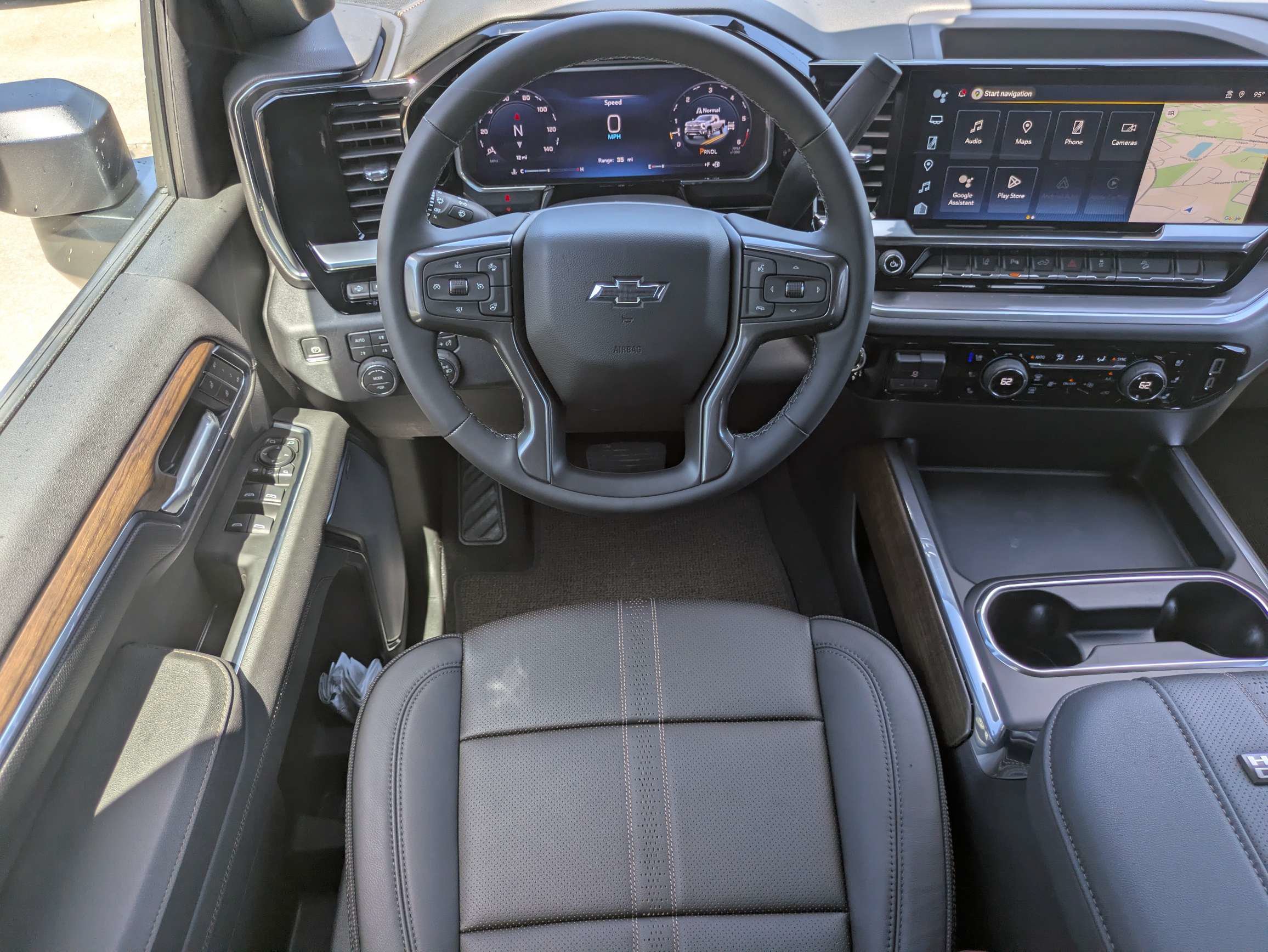New 2026 Chevrolet Silverado 2500 High Country w/ Midnight Edition AWD/4WD image 4