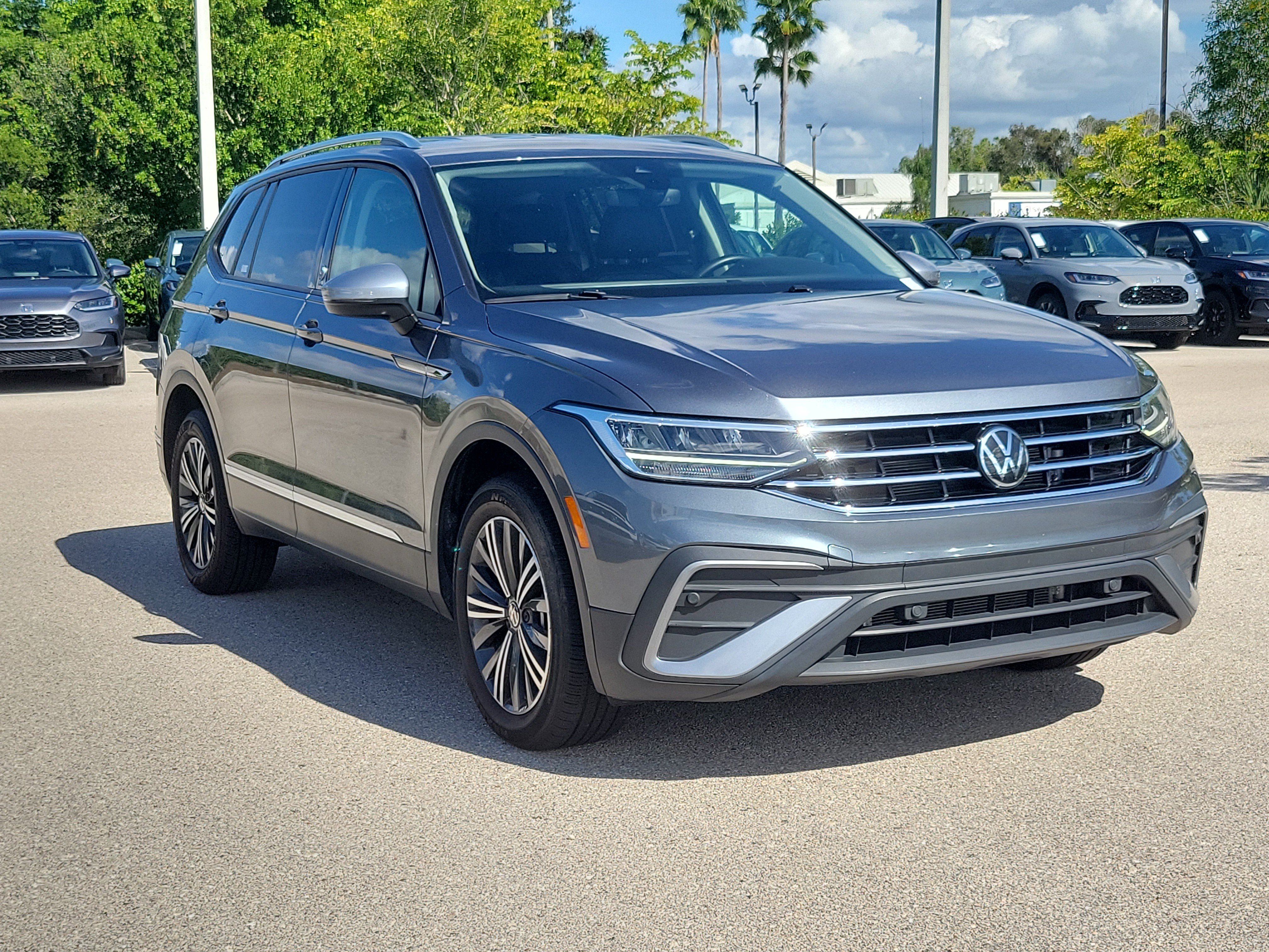 Used 2024 Volkswagen Tiguan SE FWD image 31