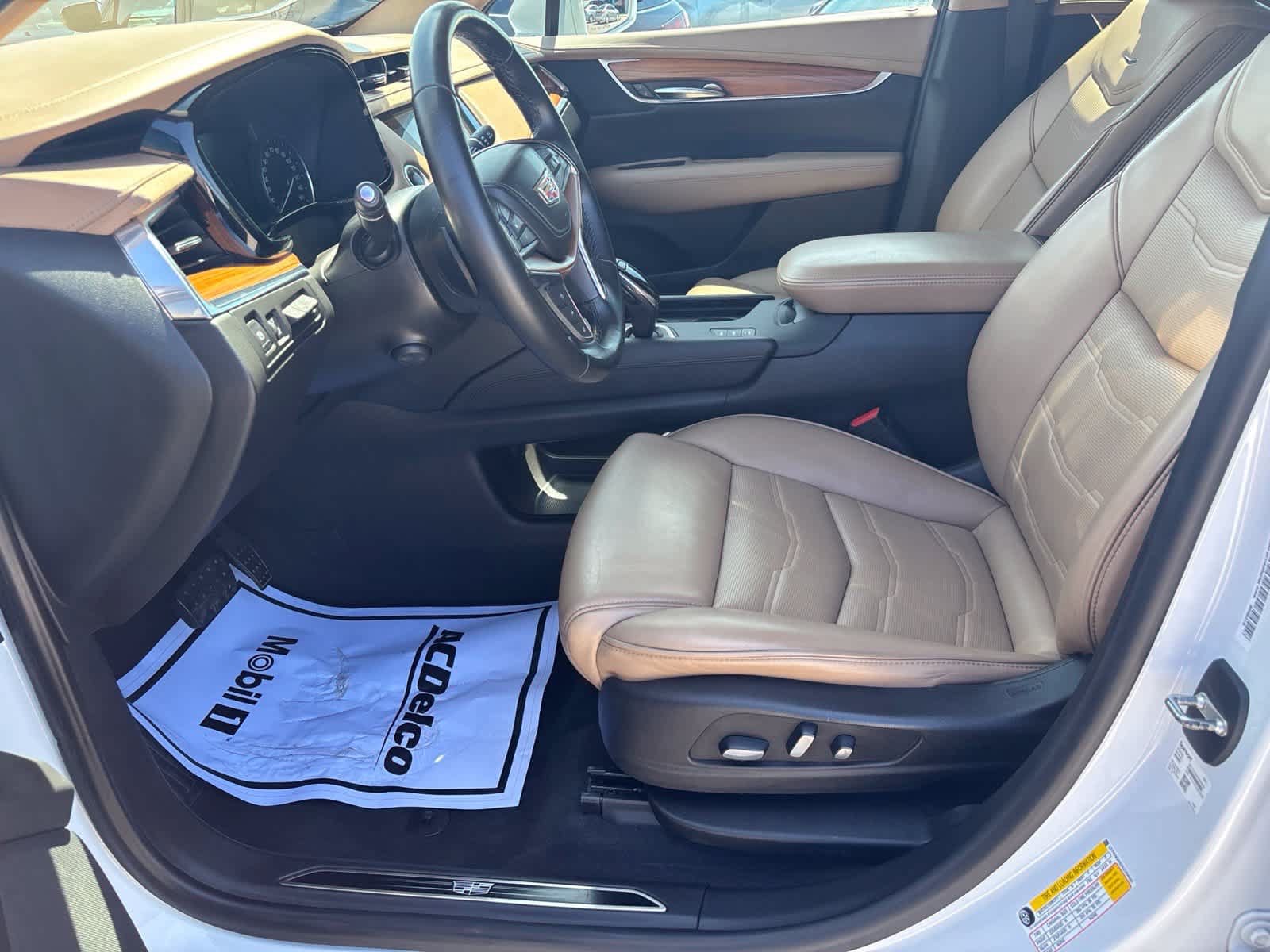 Used 2019 Cadillac XT5 Platinum AWD/4WD image 7