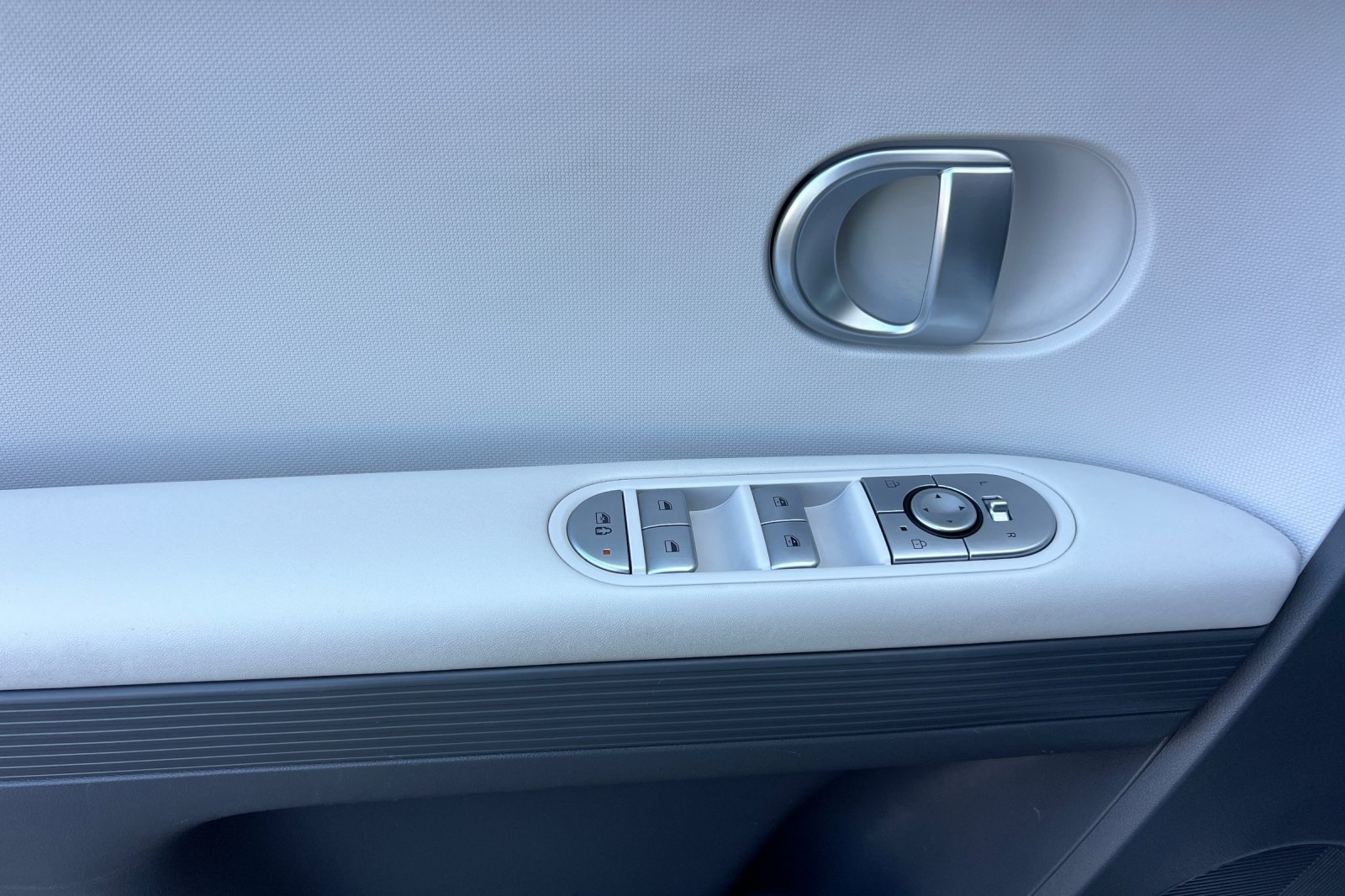Used 2024 Hyundai Ioniq 5 SEL RWD image 11