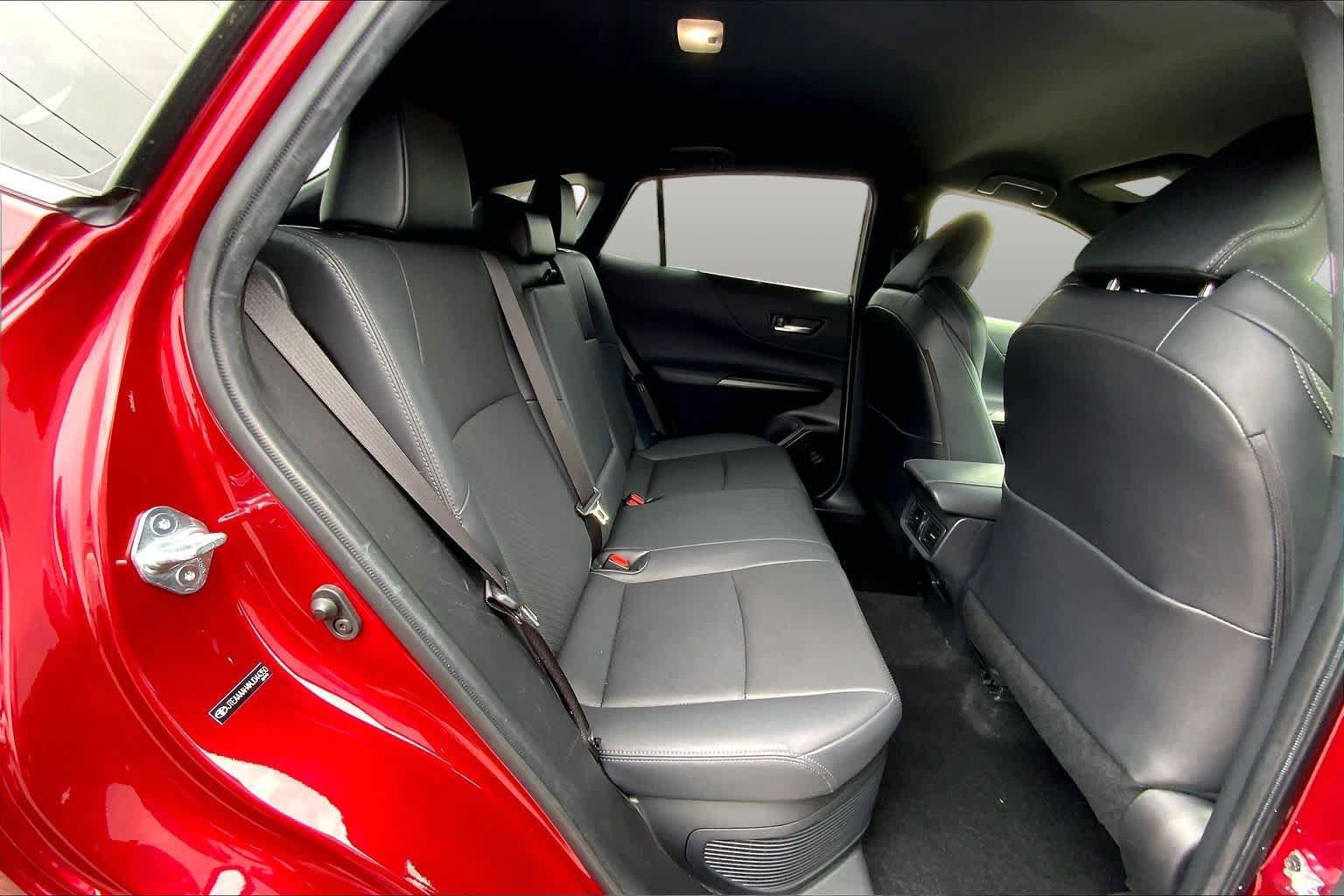 Used 2021 Toyota Venza XLE w/ Softex Package AWD/4WD image 19