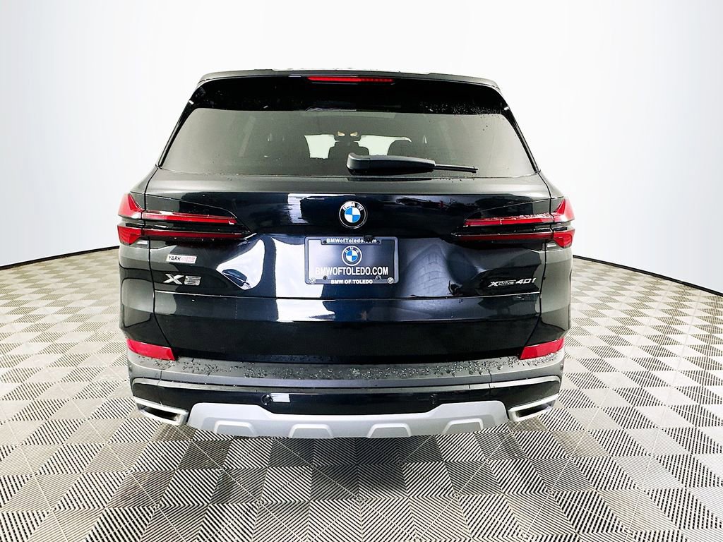 Used 2025 BMW X5 xDrive40i w/ Premium Package AWD/4WD image 8