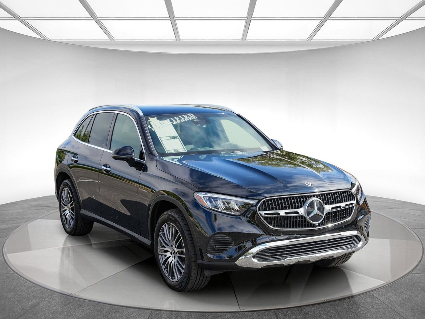 Certified 2026 Mercedes-Benz GLC 300 4MATIC image 5