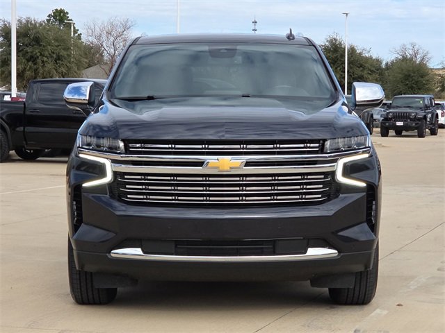 Used 2023 Chevrolet Suburban Premier image 2