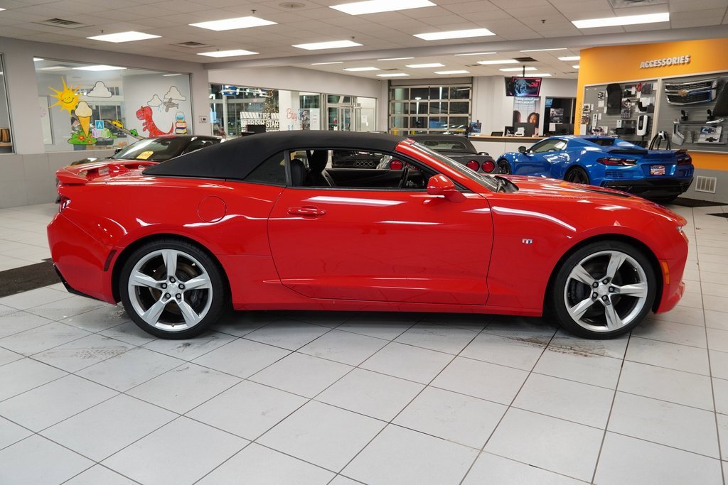 Used 2017 Chevrolet Camaro SS image 11