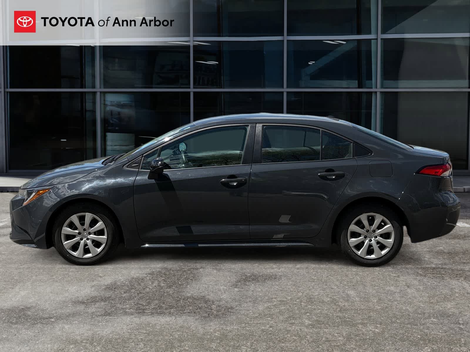 Used 2024 Toyota Corolla LE FWD image 3