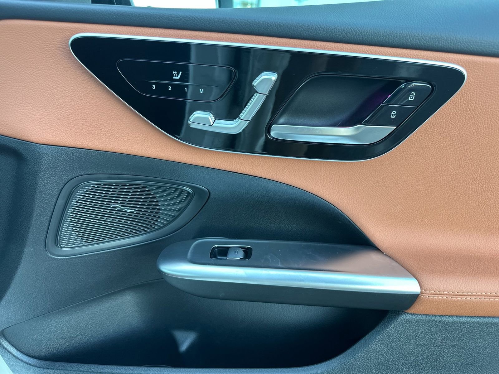 Certified 2025 Mercedes-Benz C 300 4MATIC Sedan image 19