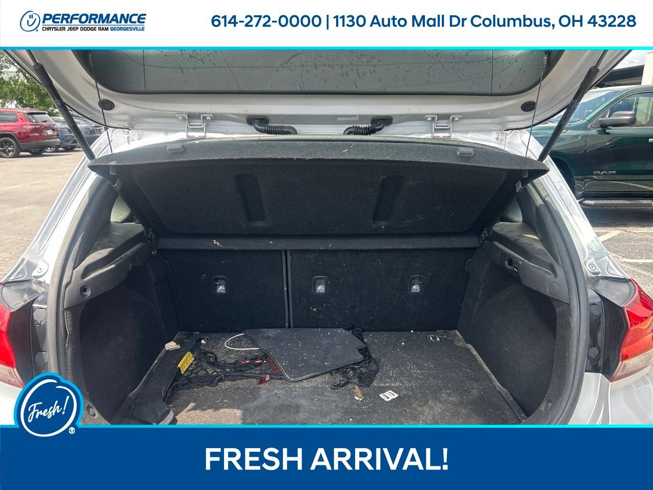 Used 2018 Hyundai Elantra GT FWD image 14
