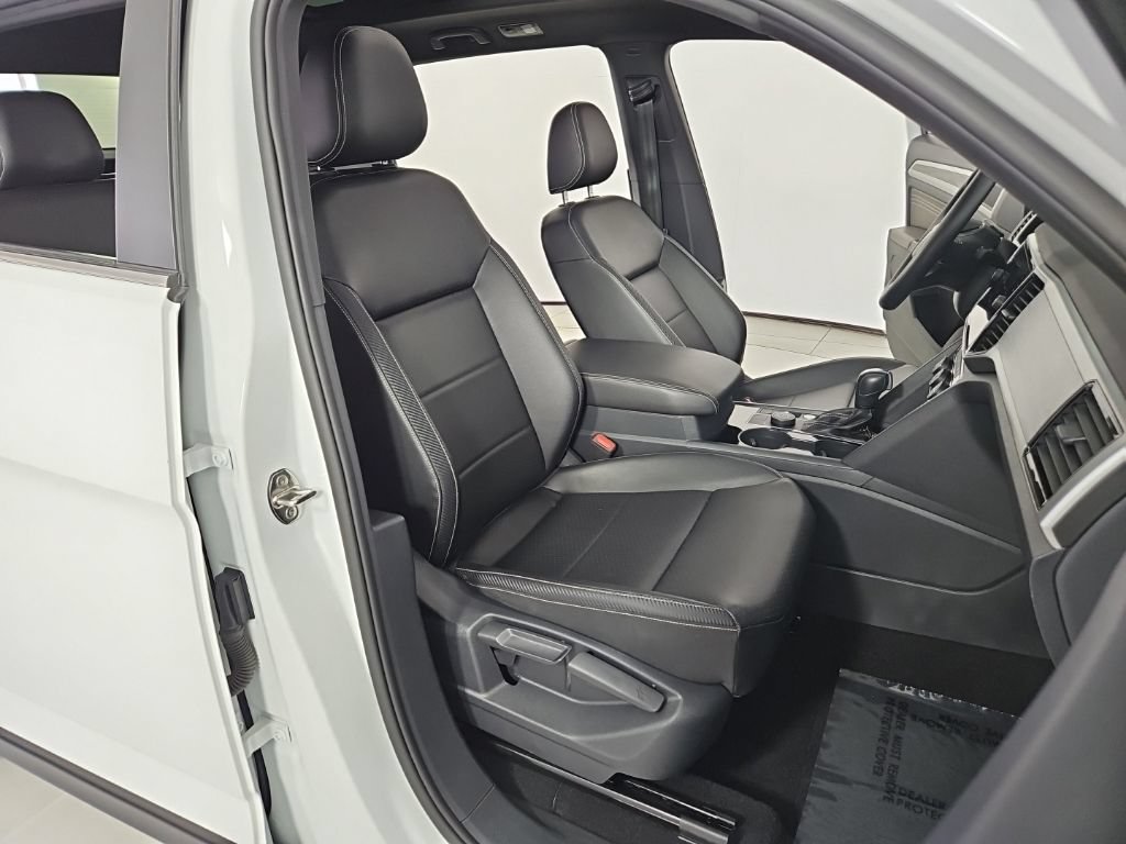 Used 2023 Volkswagen Atlas Cross Sport SE w/ Panoramic Sunroof Package AWD/4WD image 19