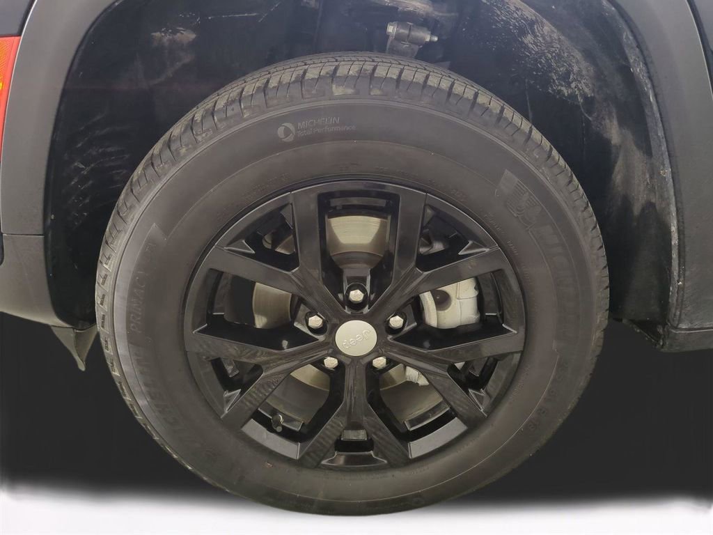 Used 2023 Jeep Grand Cherokee Limited w/ Luxury Tech Group II AWD/4WD image 11