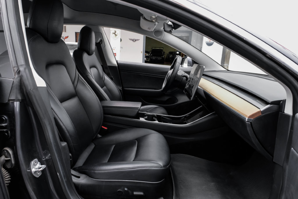Used 2018 Tesla Model 3 Long Range RWD image 34
