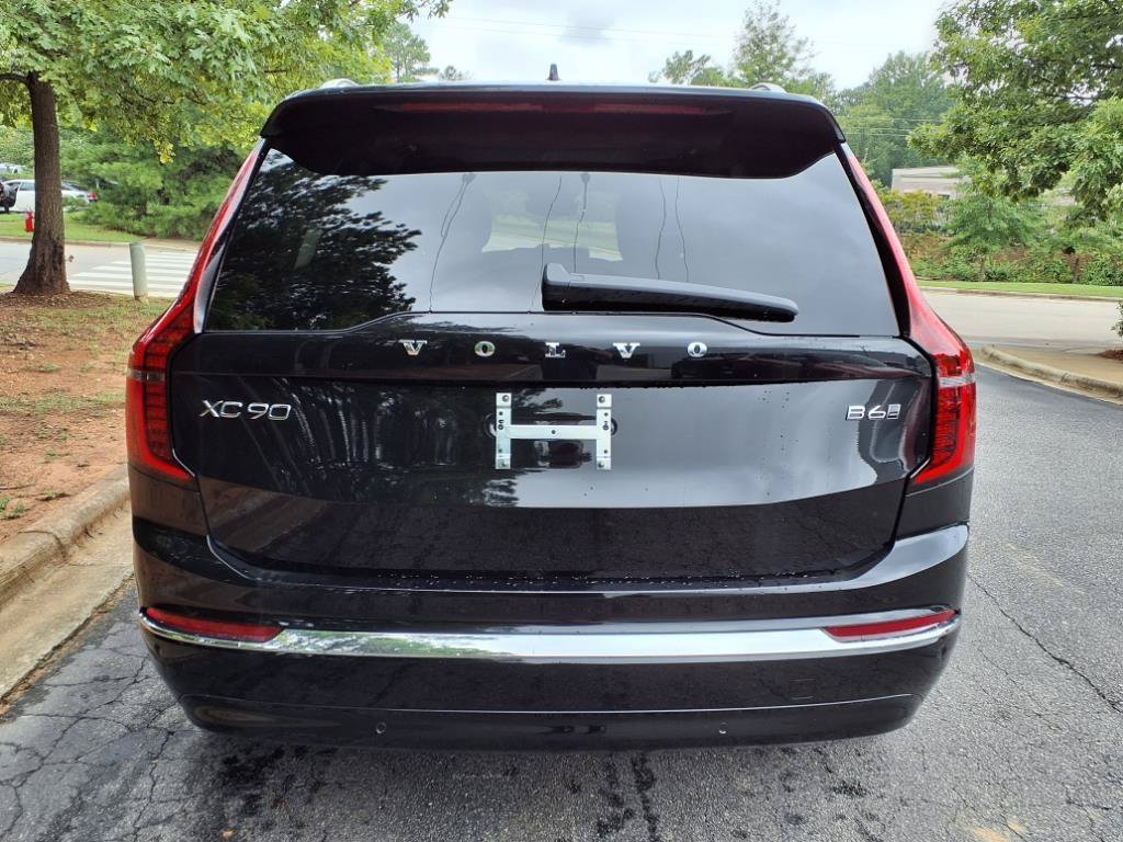 New 2026 Volvo XC90 B6 Plus w/ Protection Package Premier AWD/4WD image 4