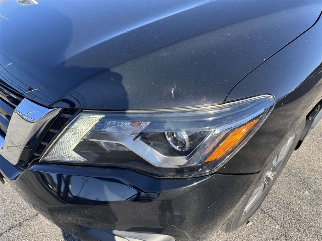 Used 2020 Nissan Pathfinder S image 8