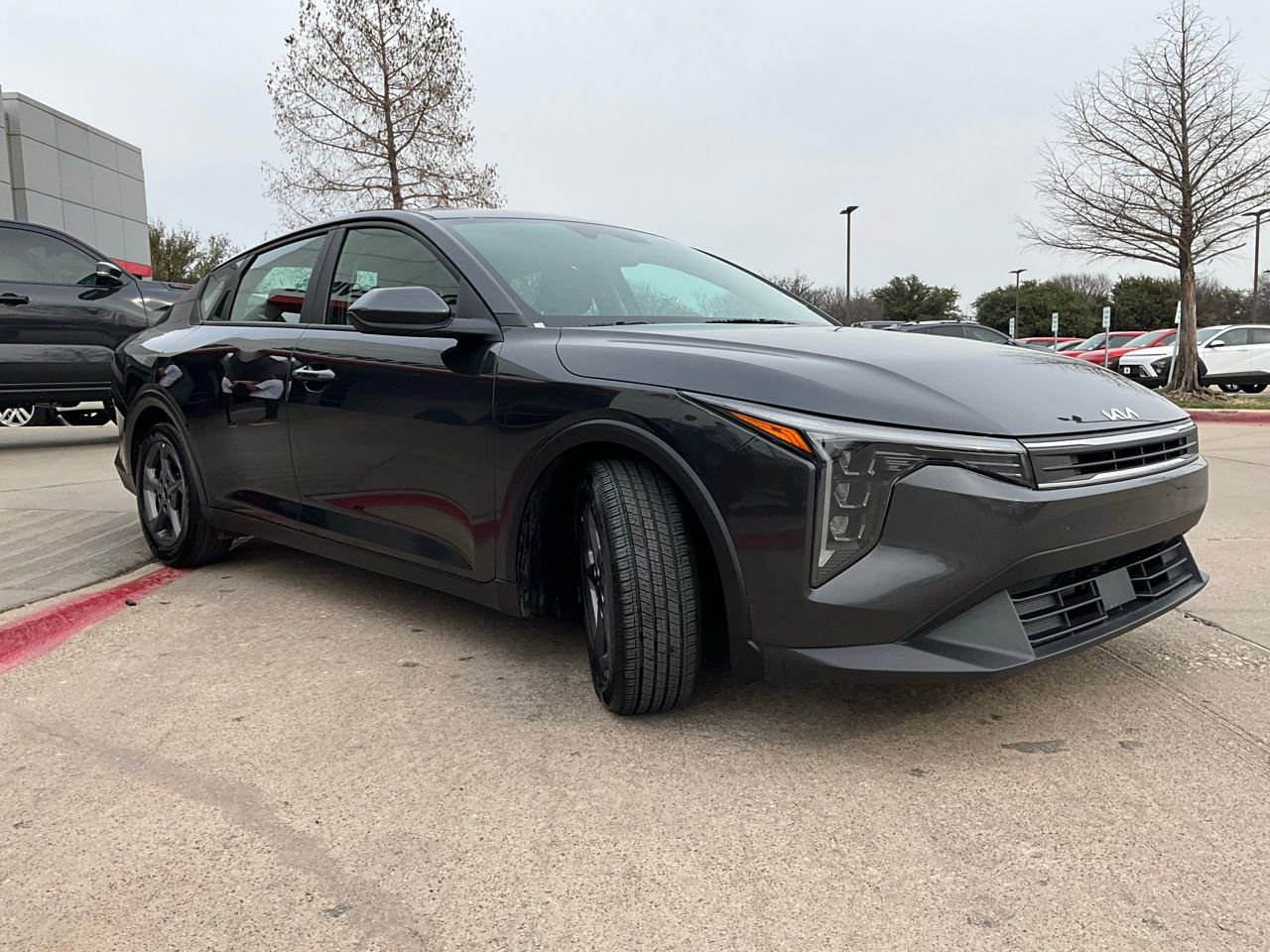 Used 2025 Kia K4 LXS image 4