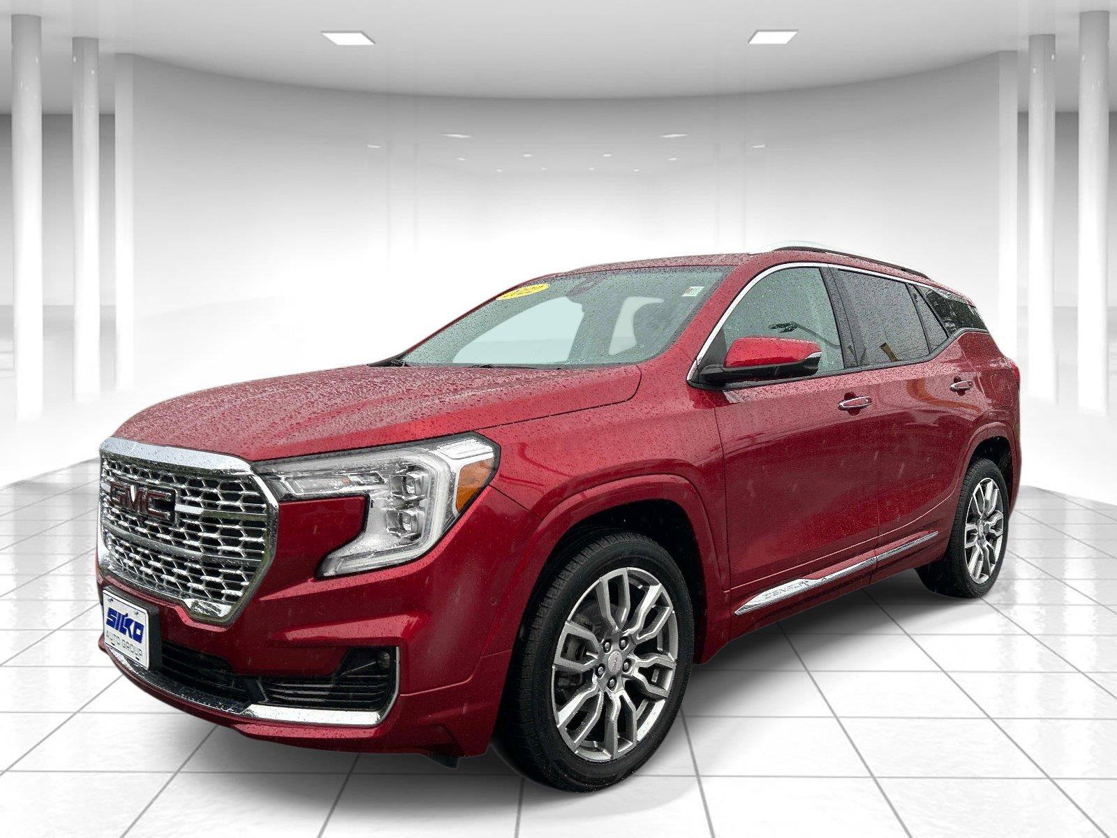 Used 2022 GMC Terrain Denali w/ Denali Premium Package AWD/4WD image 8