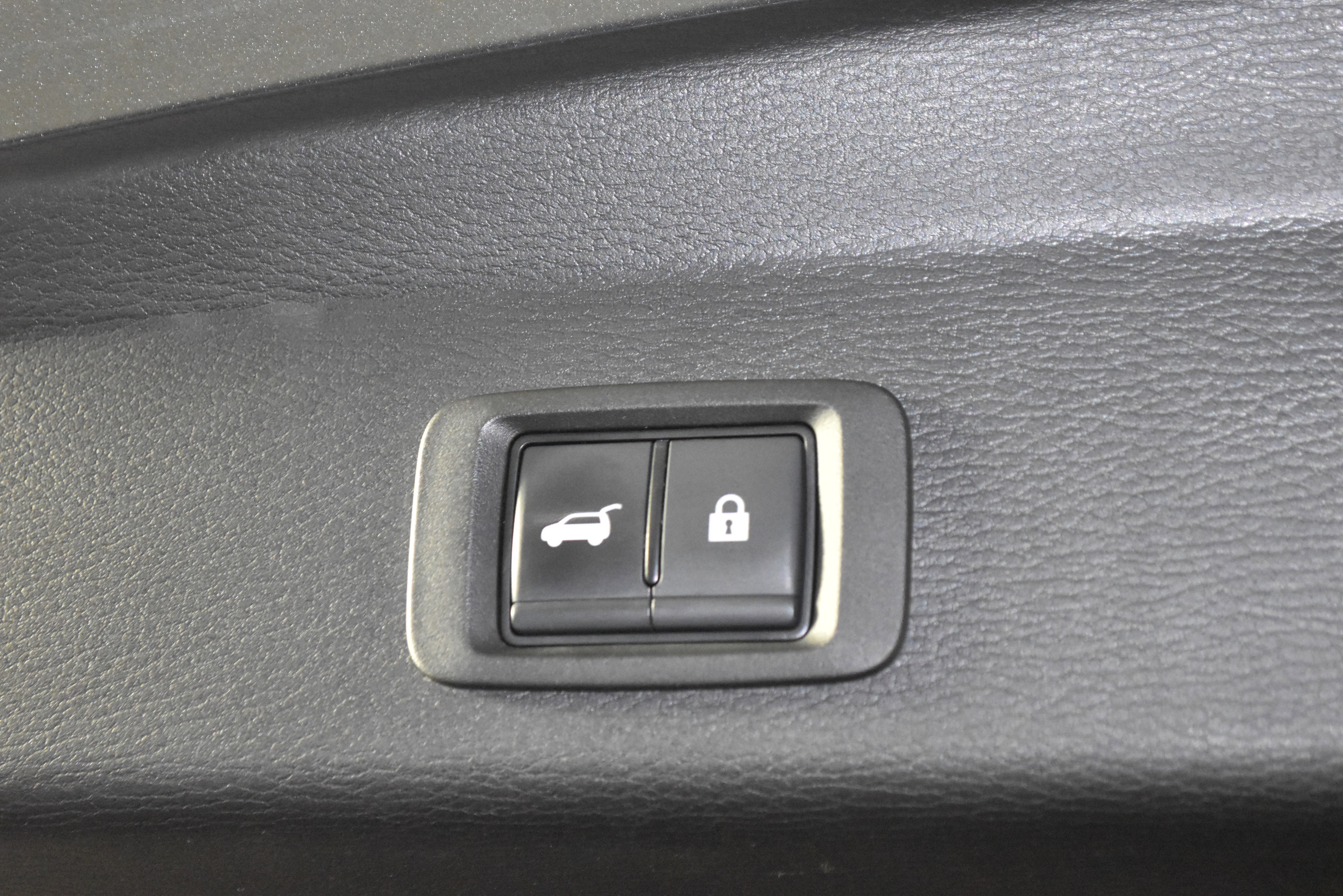 Used 2024 Mitsubishi Outlander SE image 49