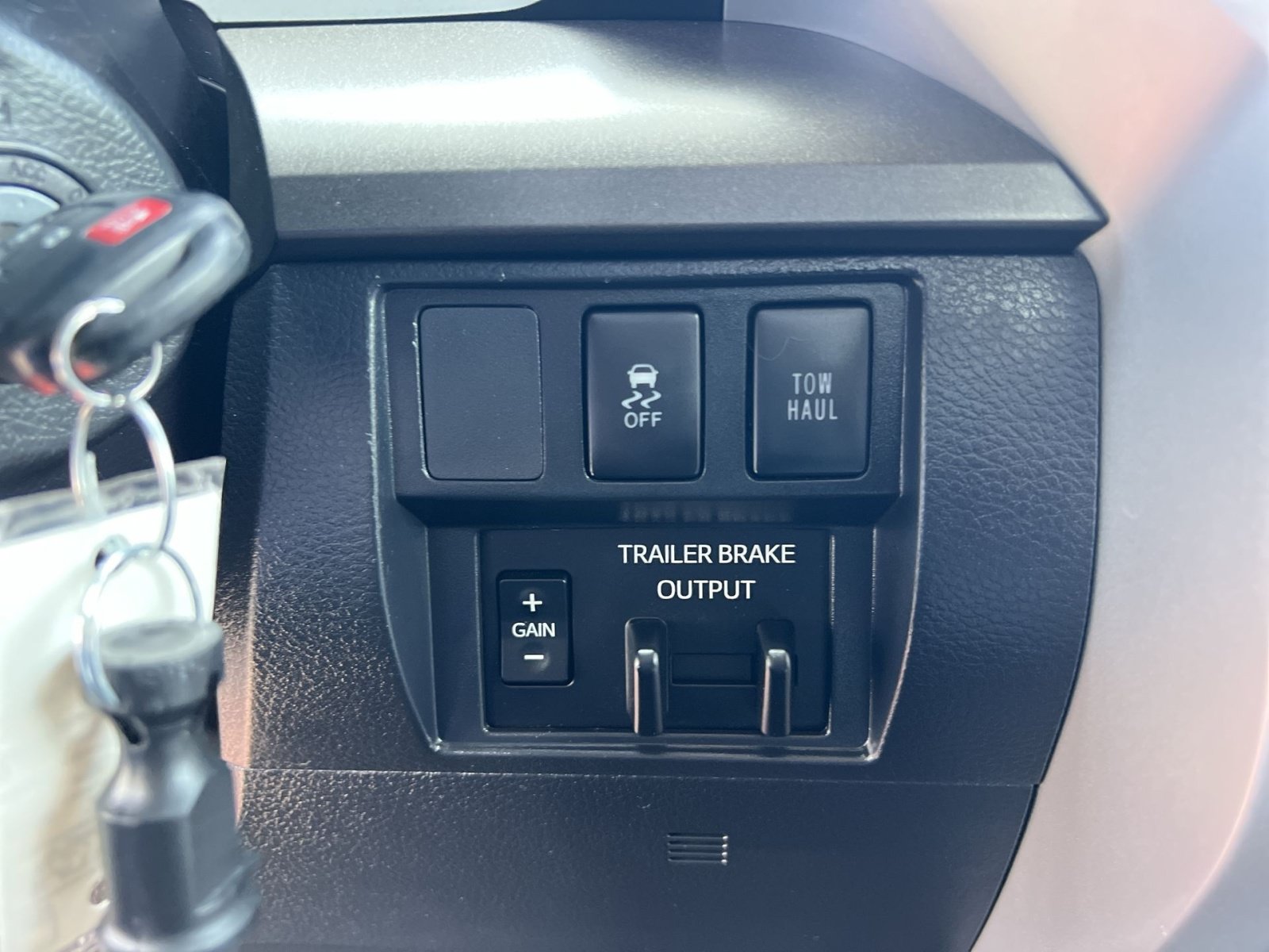 Used 2019 Toyota Tundra SR5 w/ TRD Off Road Package AWD/4WD image 28