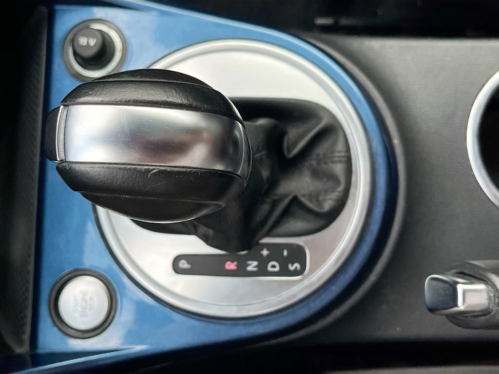 Used 2019 Volkswagen Beetle 2.0T SE FWD image 16