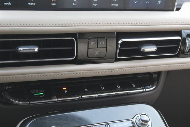 Certified 2022 Lincoln Nautilus Reserve image 25