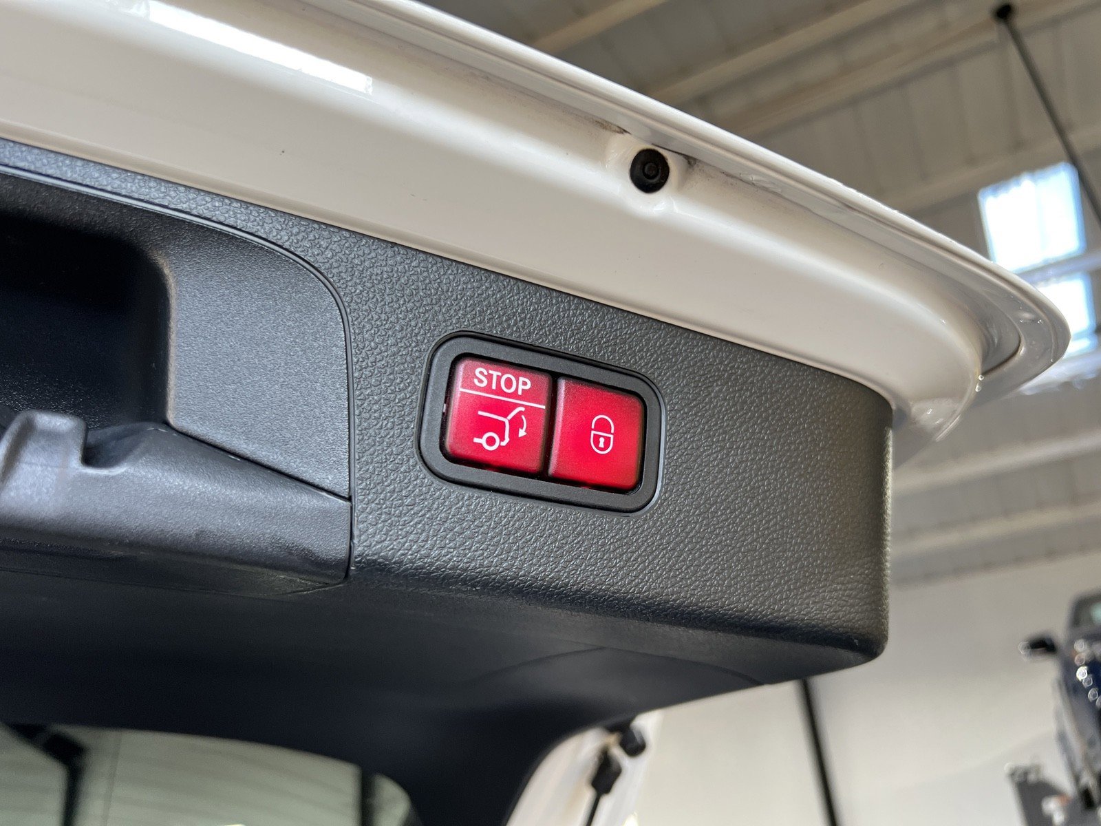 Used 2017 Mercedes-Benz GLC 43 AMG 4MATIC image 29