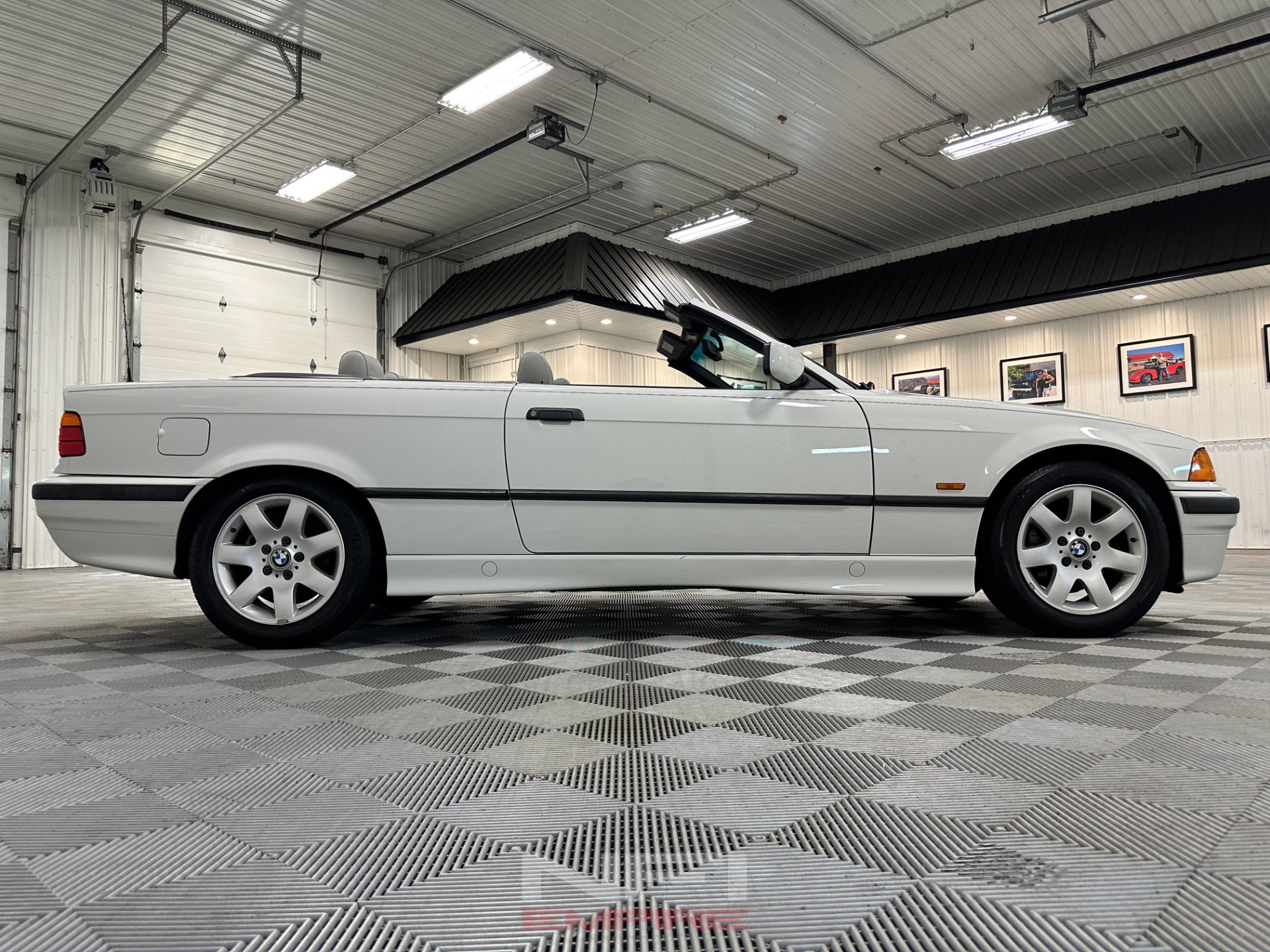 Used 1999 BMW 323i Convertible RWD image 26