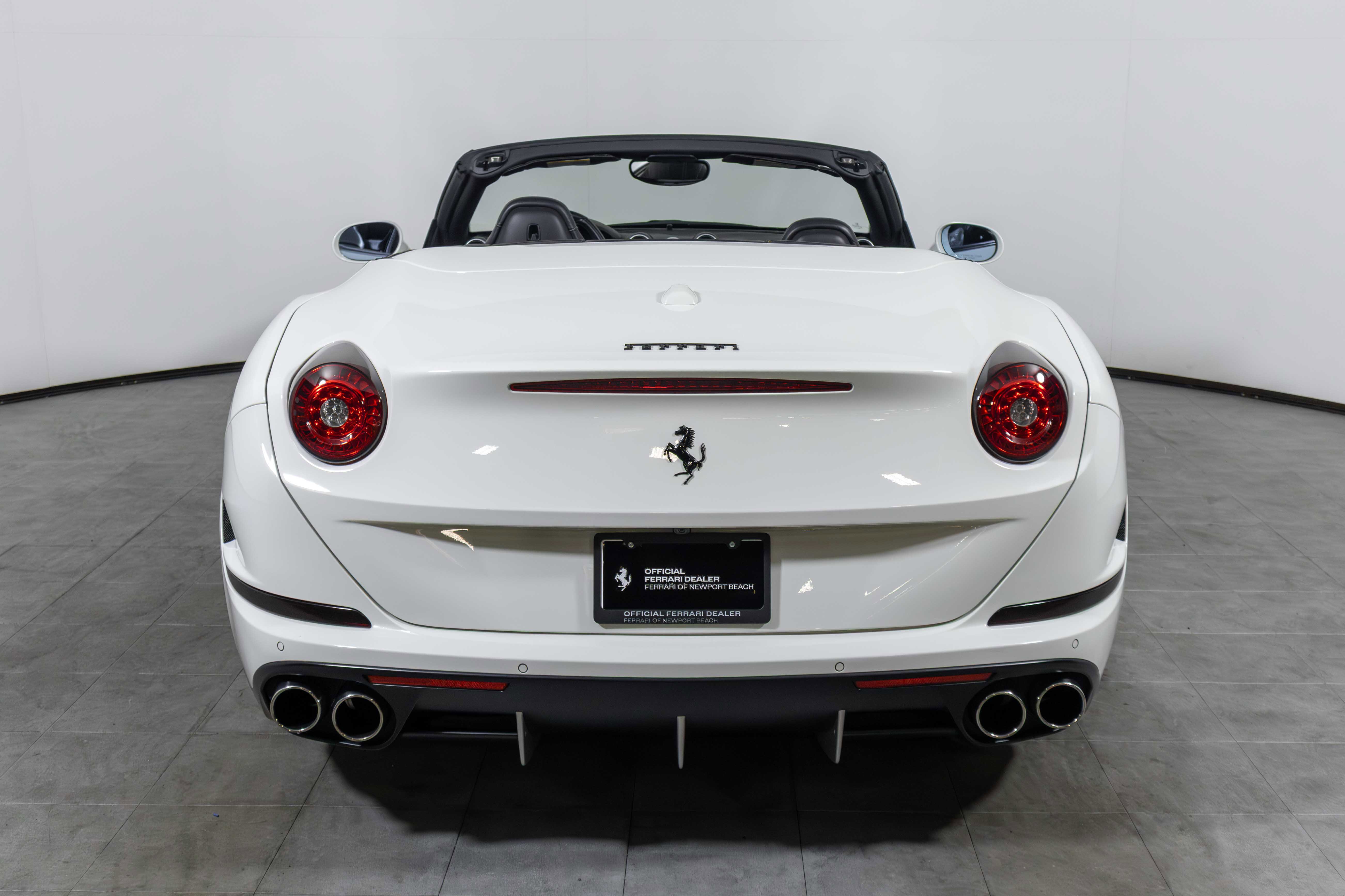 Certified 2016 Ferrari California T image 7