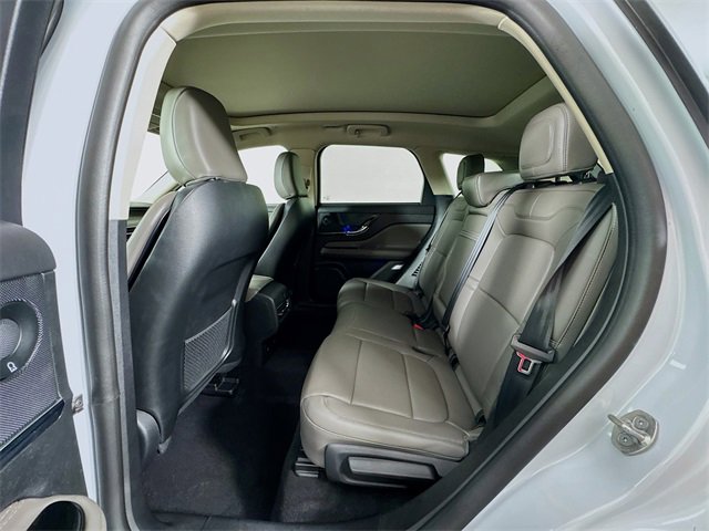 Used 2025 Lincoln Corsair Reserve w/ Equipment Group 202A image 45