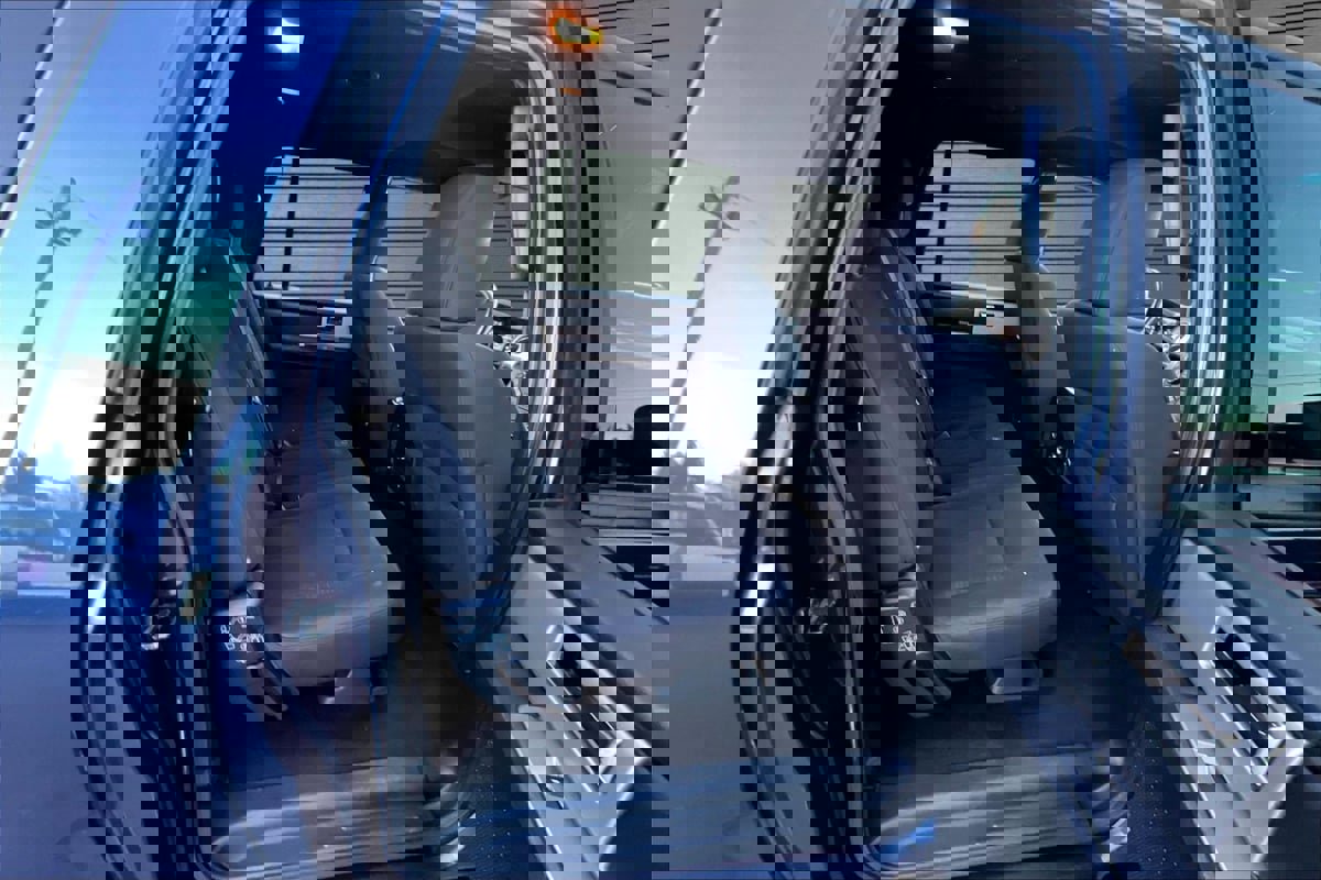 Used 2016 Ford Expedition EL XLT image 24