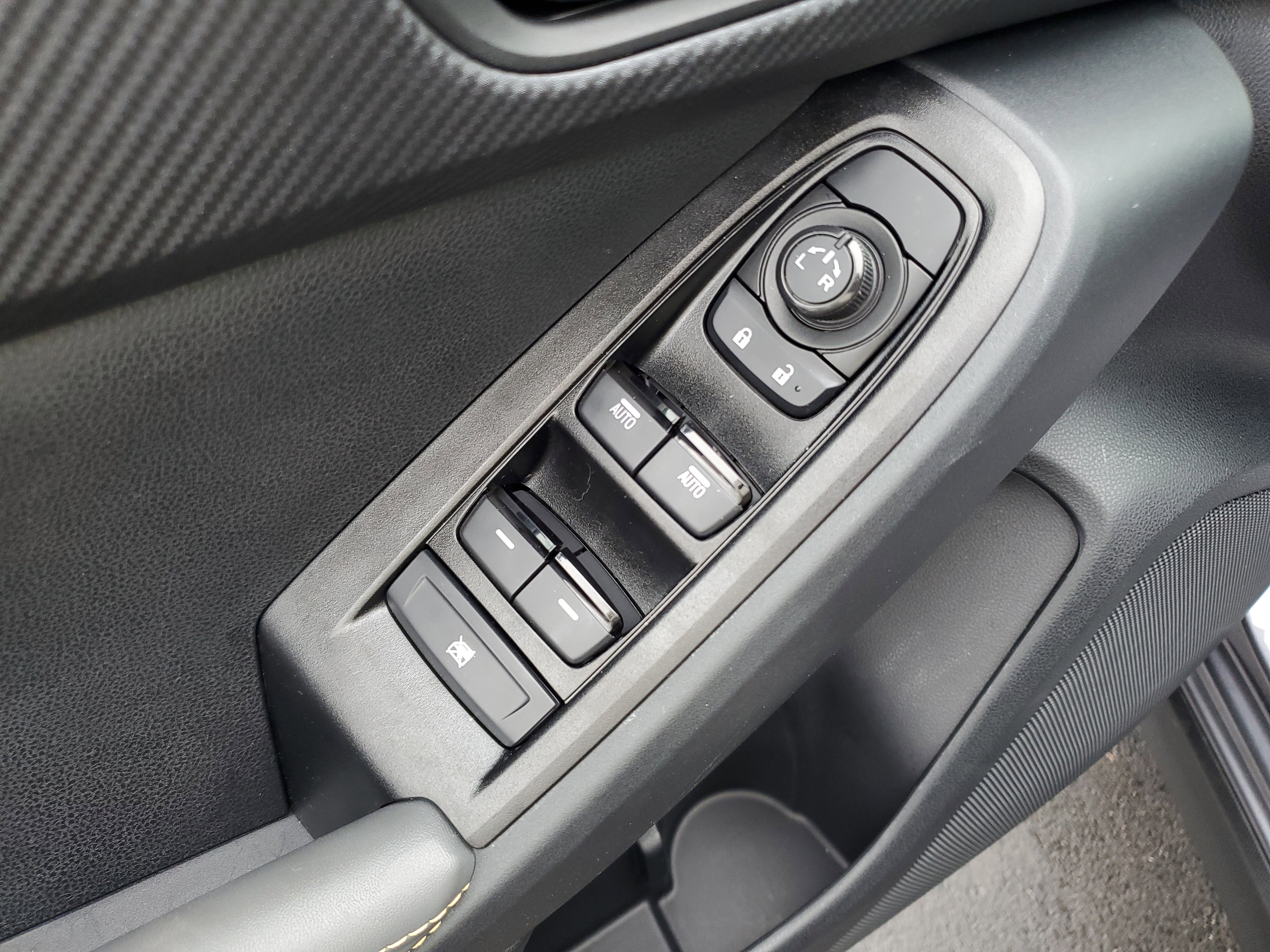 Certified 2025 Subaru Crosstrek 2.5i Sport AWD/4WD image 17