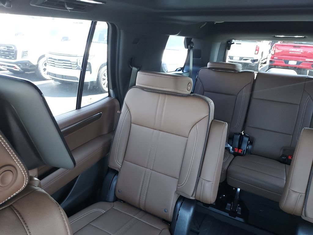 New 2026 Chevrolet Tahoe High Country AWD/4WD image 12