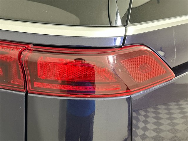 Used 2024 Kia Carnival LX image 25