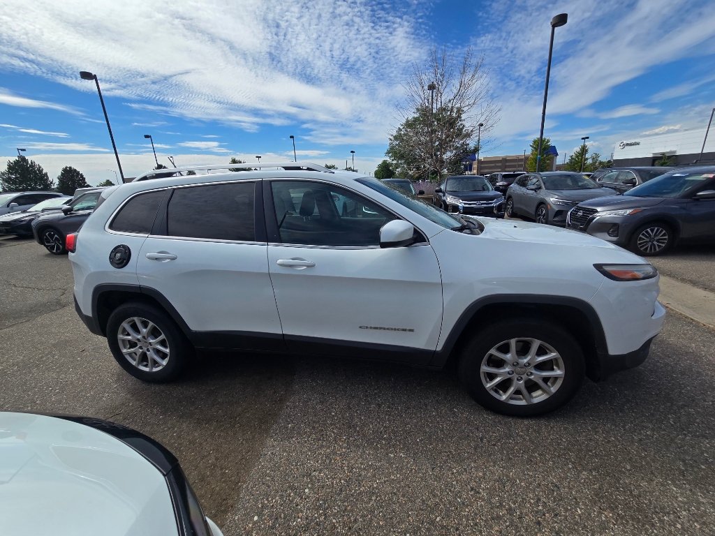 Used 2015 Jeep Cherokee Latitude AWD/4WD image 7