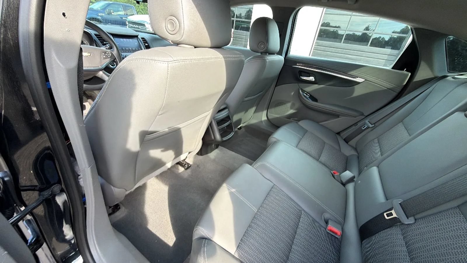 Used 2018 Chevrolet Impala LS FWD image 36