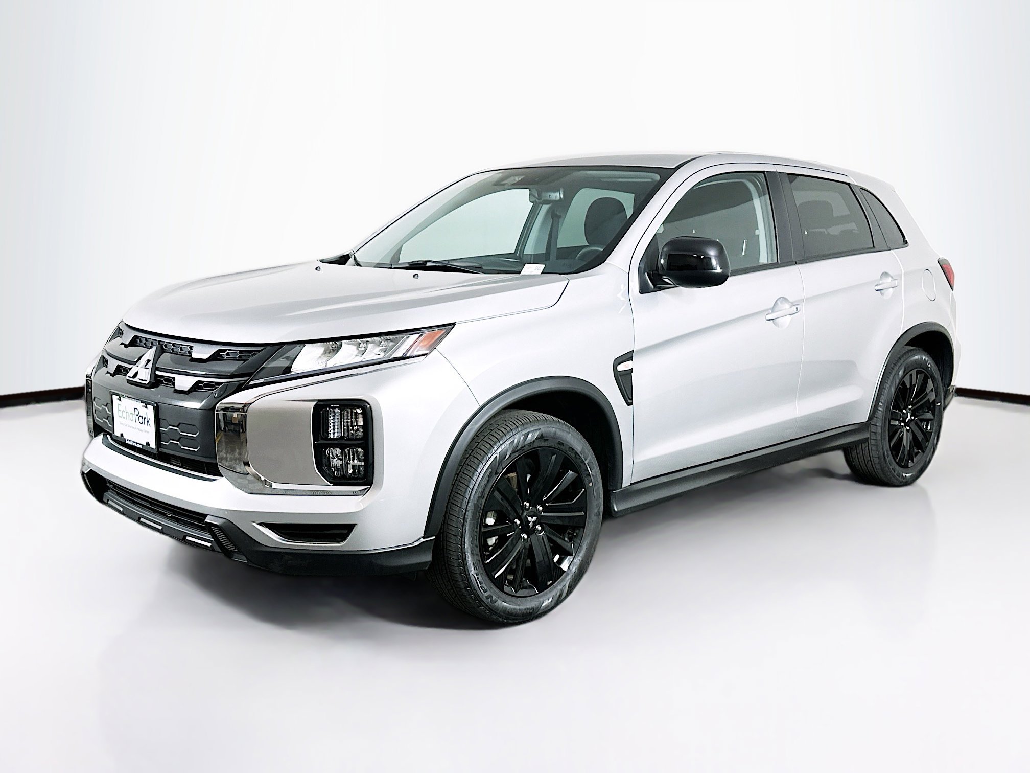 Used 2025 Mitsubishi Outlander Sport LE AWD/4WD image 3