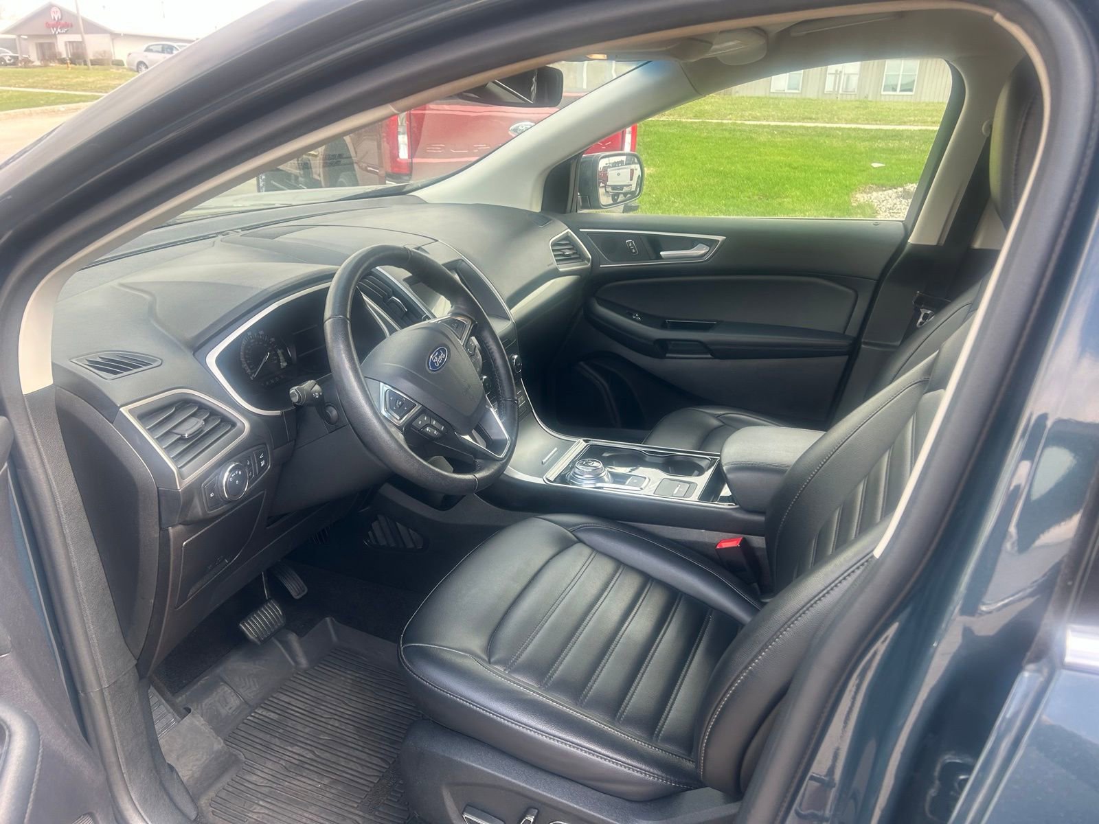 Used 2019 Ford Edge SEL w/ Equipment Group 201A image 6