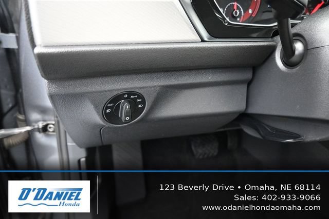 Used 2019 Volkswagen Jetta R-Line FWD image 27