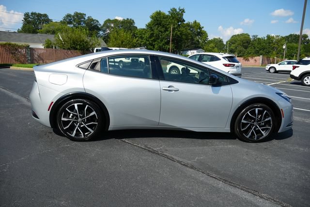 Used 2026 Toyota Prius Plug-In Hybrid FWD image 10