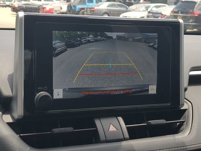 Used 2024 Toyota RAV4 XLE w/ Convenience Package image 17