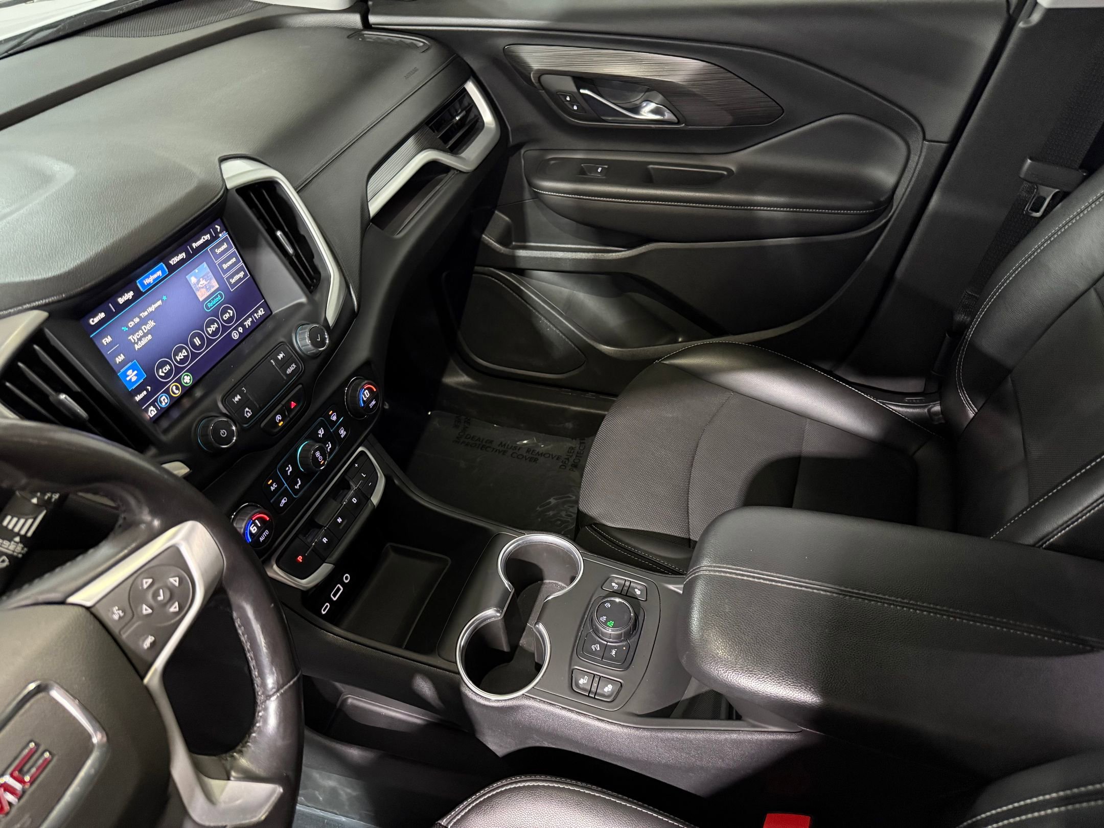 Used 2022 GMC Terrain SLT image 28