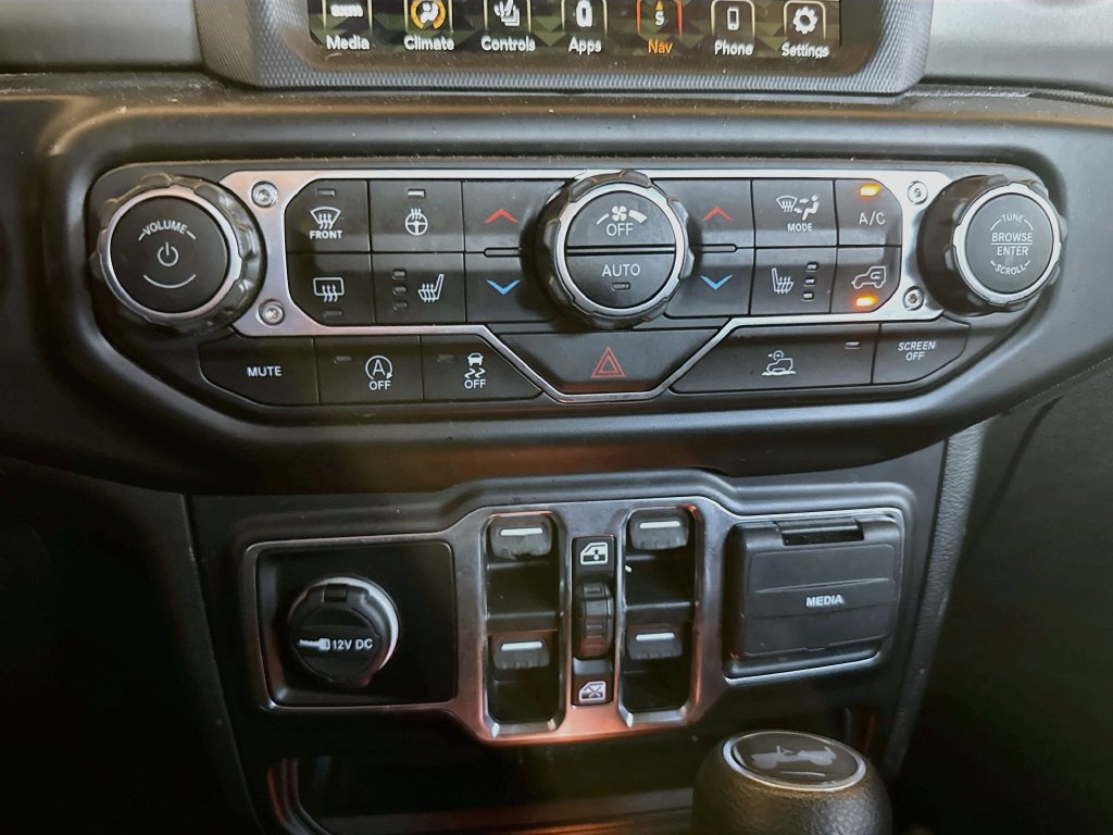 Certified 2022 Jeep Wrangler Unlimited Sport w/ Sun And Sound Package AWD/4WD image 17