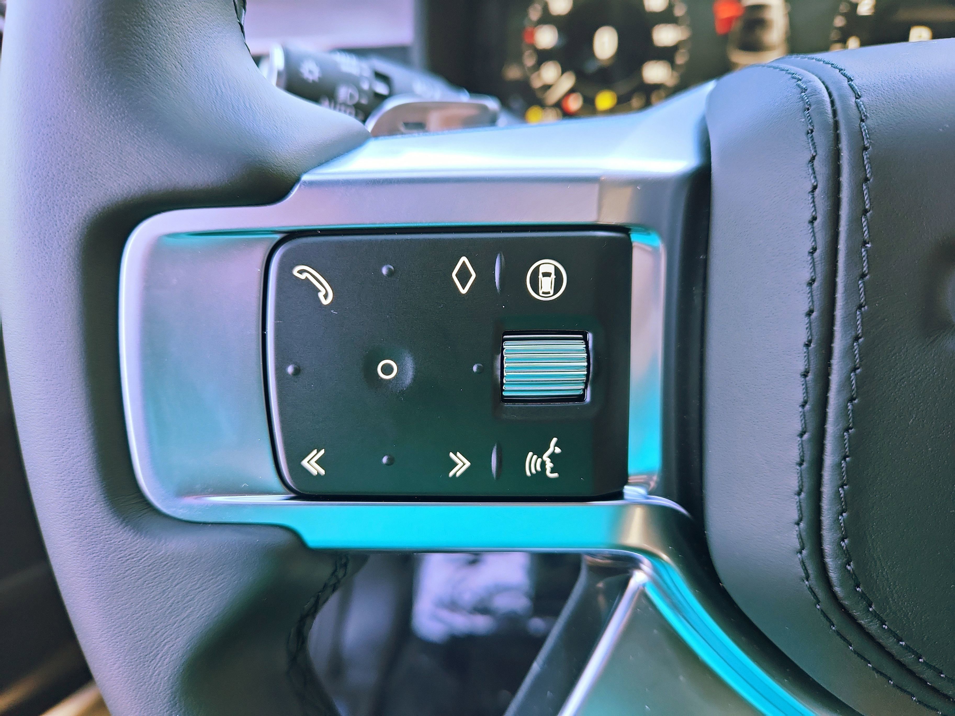 New 2026 Land Rover Discovery Limited Edition image 19